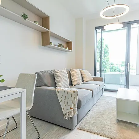 Stylish 1br&1lr Cozy View