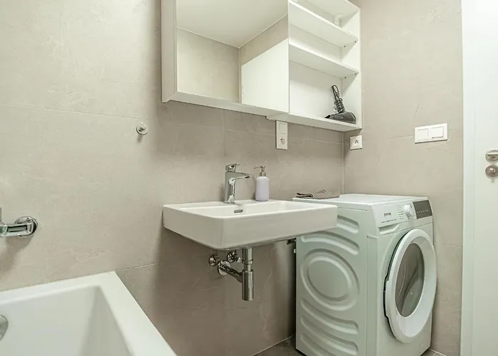Apartament Stylish 1br&1lr Cozy View Bratysława