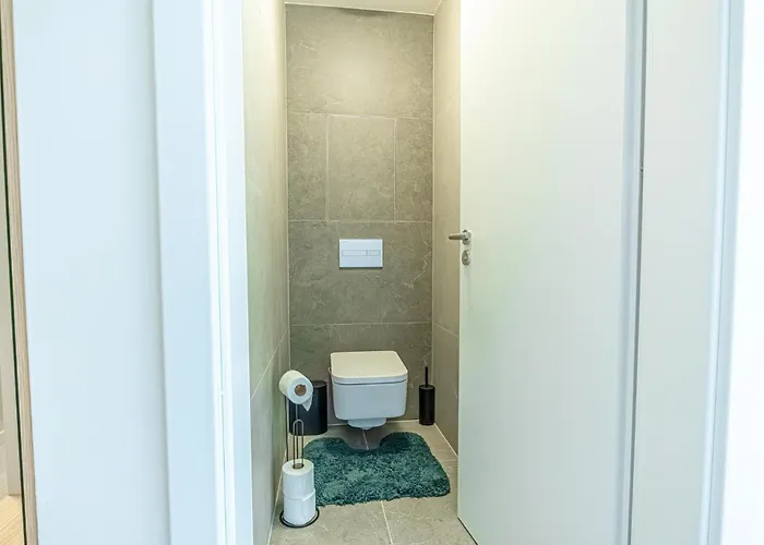 Stylish 1br&1lr Cozy View